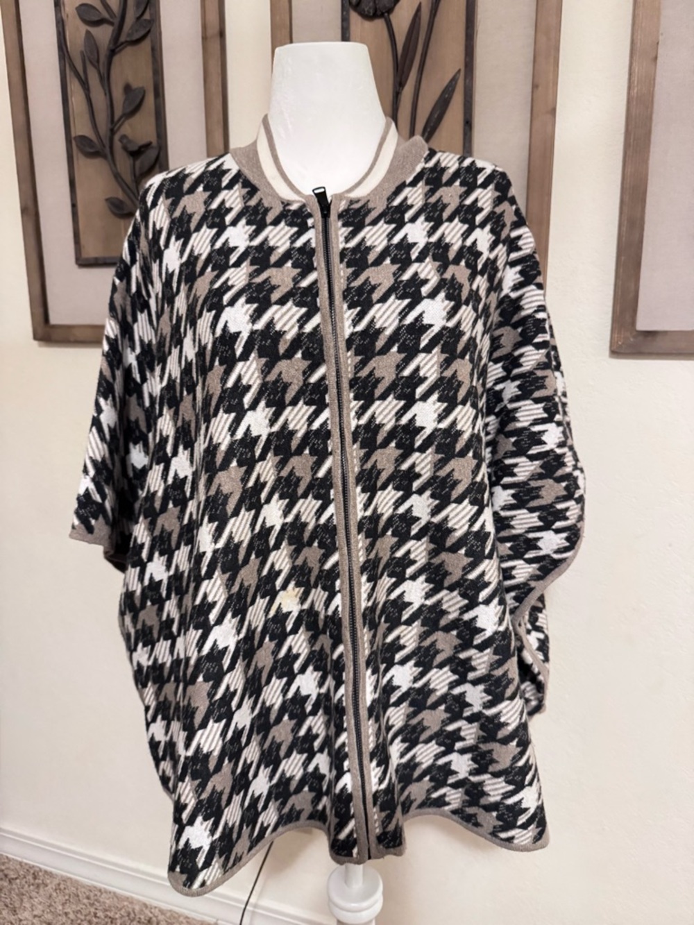 Max Studio Houndstooth Zip-Front Poncho Jacket - Black, White & Taupe